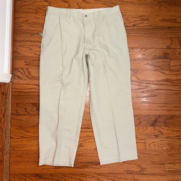 Columbia Other - Columbia Khaki Pleated Pants Size 40x30 Men’s
